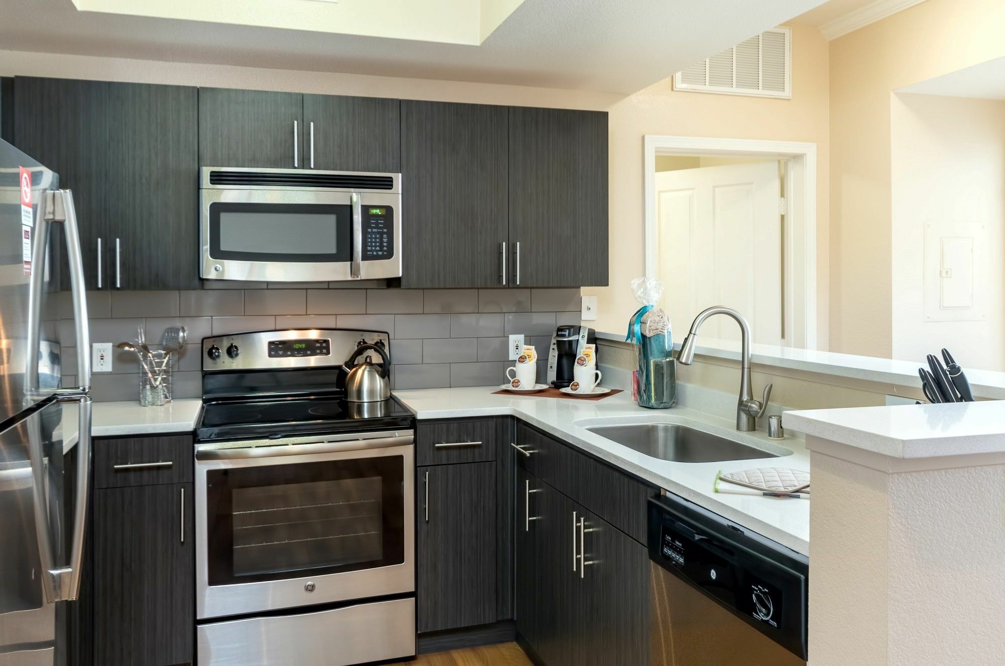 Global Luxury Suites Downtown San Jose Apartment *
