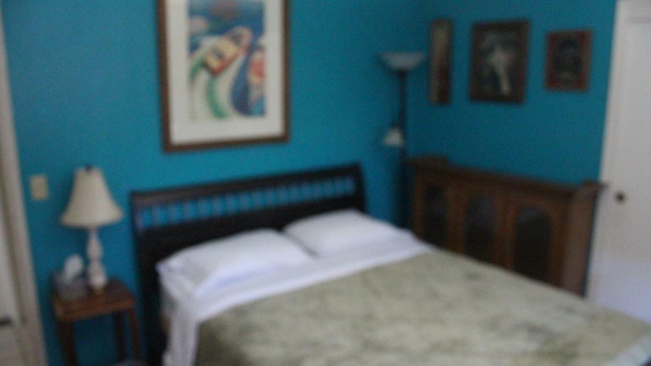 Mark's Poolside Retreat Homestay San Jose